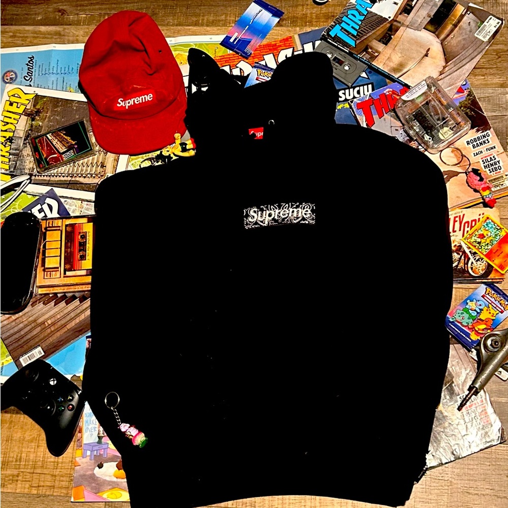 Supreme Bogo sweater